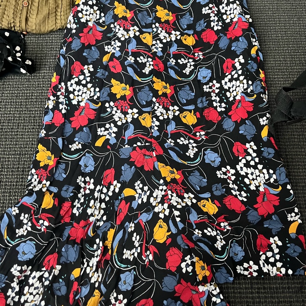 Floral Print Women's Skirt - Black, Red, Blue